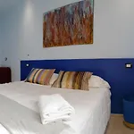 5rooms Bed & Breakfast