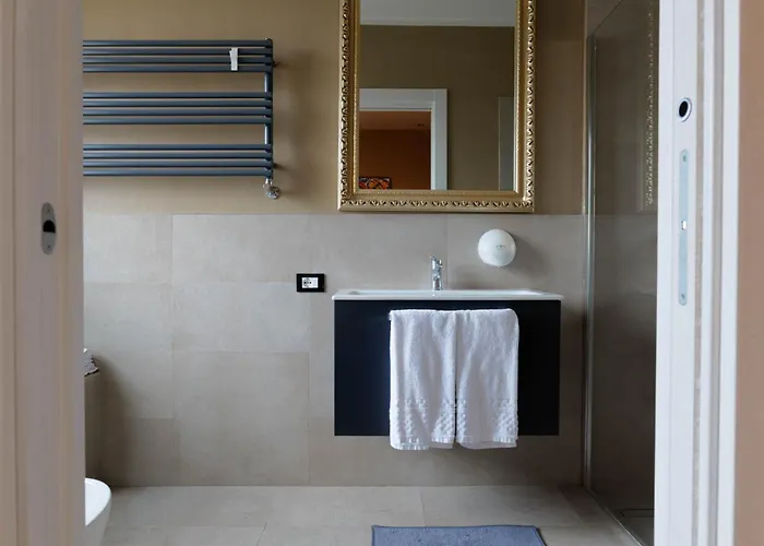 5rooms Bed and Breakfast 3*